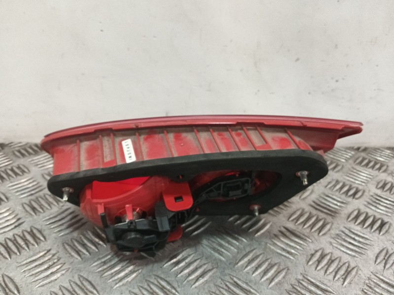 Recambio de piloto trasero porton izquierdo para seat leon (1p1) 1.2 tsi referencia OEM IAM 89320291  