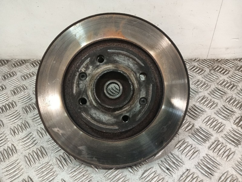 Recambio de mangueta delantera izquierda para citroën c4 cactus 1.2 vti 82 referencia OEM IAM 1607557480  