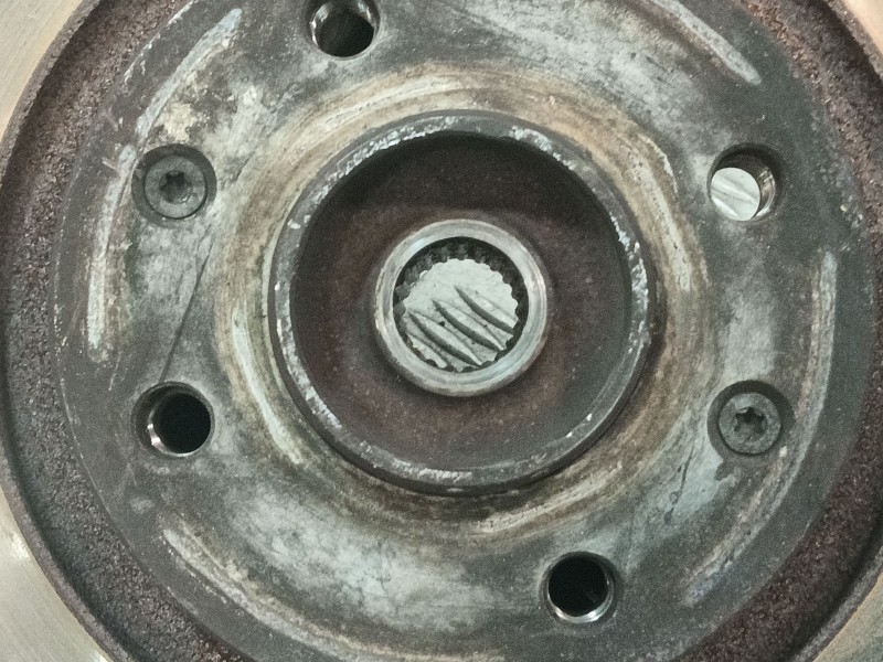 Recambio de mangueta delantera izquierda para citroën c4 cactus 1.2 vti 82 referencia OEM IAM 1607557480  