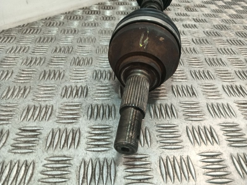 Recambio de transmision delantera derecha para nissan qashqai i (j10, nj10) 2.0 dci referencia OEM IAM 39100JD72B  