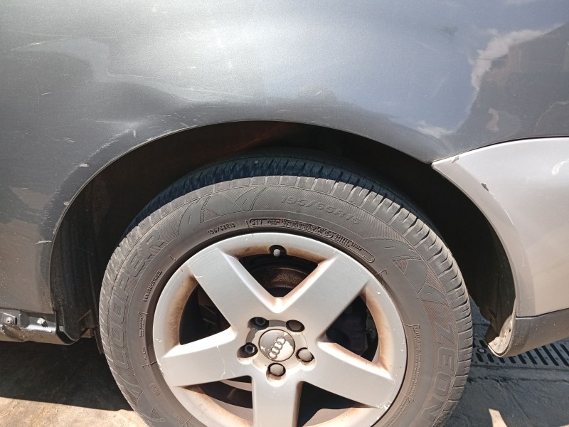 Recambio de paso de rueda trasero izquierdo para audi a3 (8l1) 1.9 tdi referencia OEM IAM 8L0810171  