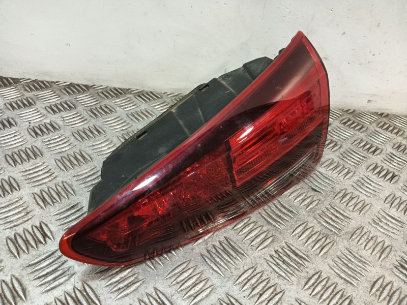 Recambio de piloto trasero derecho interior para hyundai tucson (tl, tle) 1.6 gdi referencia OEM IAM 92404D7500  