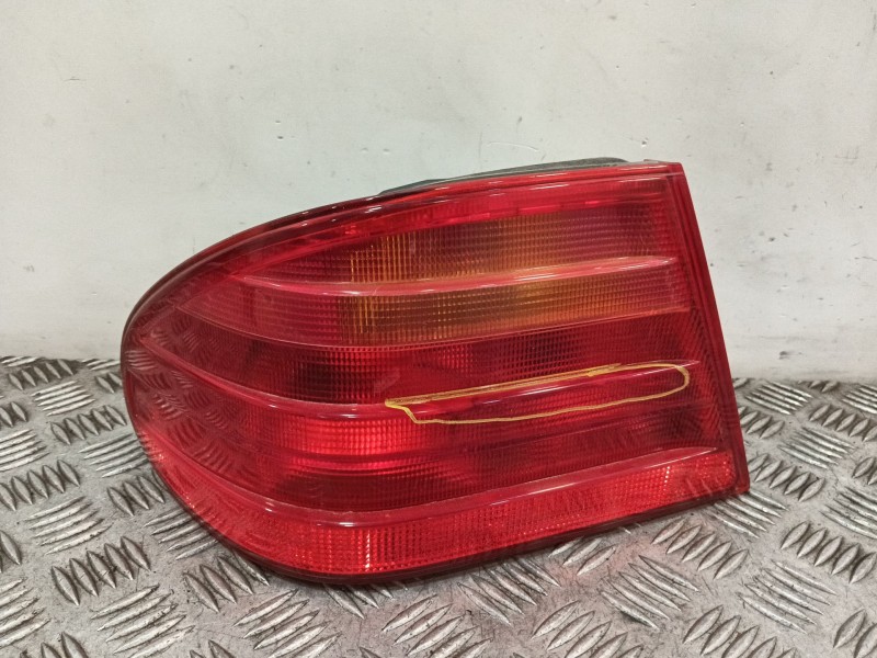 Recambio de piloto trasero izquierdo para mercedes-benz clase e (w210) e 280 (210.053) referencia OEM IAM A2108204364  