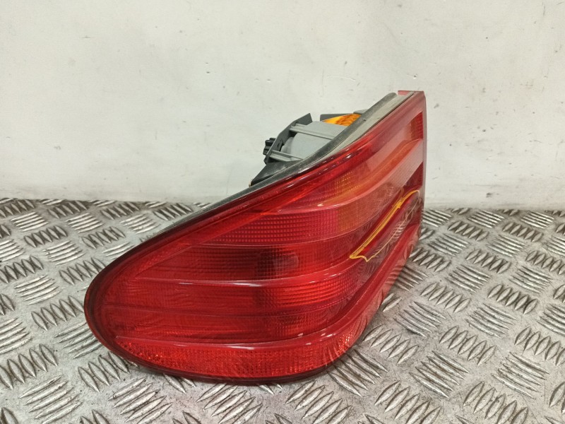 Recambio de piloto trasero izquierdo para mercedes-benz clase e (w210) e 280 (210.053) referencia OEM IAM A2108204364  