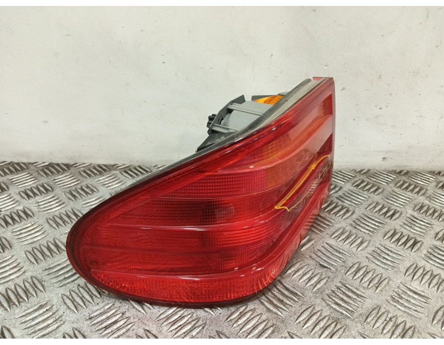 Recambio de piloto trasero izquierdo para mercedes-benz clase e (w210) e 280 (210.053) referencia OEM IAM A2108204364  