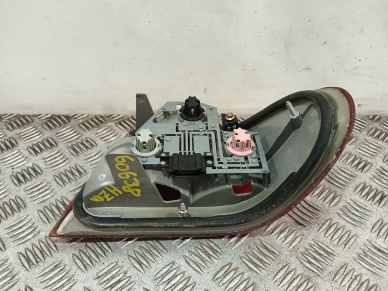 Recambio de piloto trasero izquierdo para mercedes-benz clase e (w210) e 280 (210.053) referencia OEM IAM A2108204364  