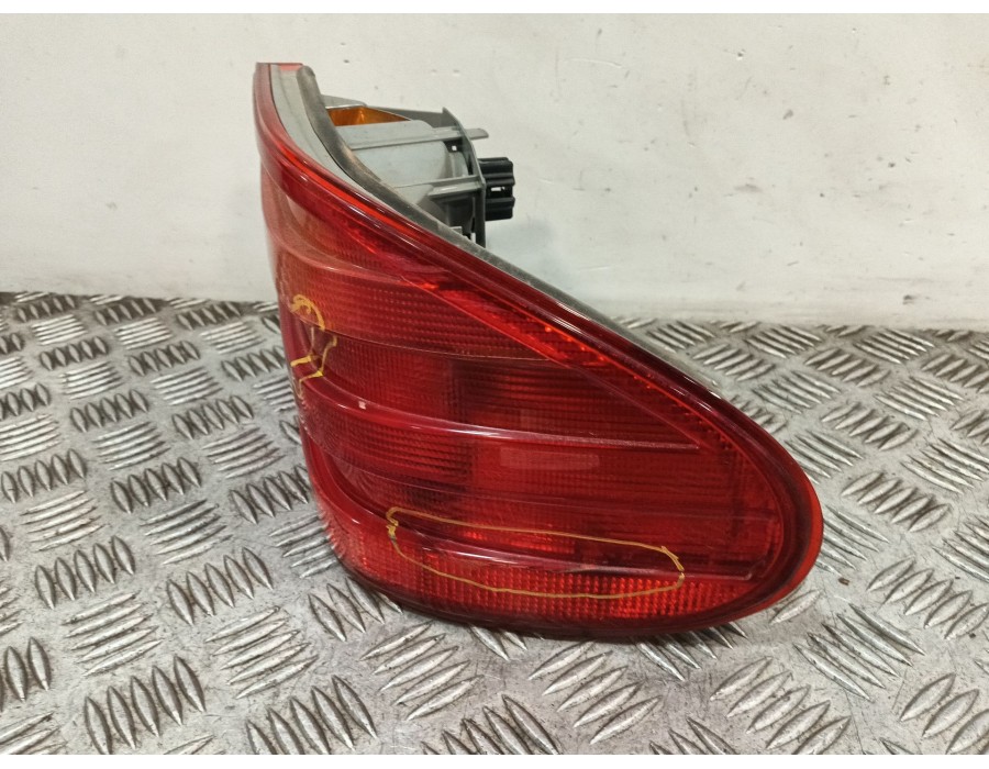 Recambio de piloto trasero derecho para mercedes-benz clase e (w210) e 280 (210.053) referencia OEM IAM 197042  