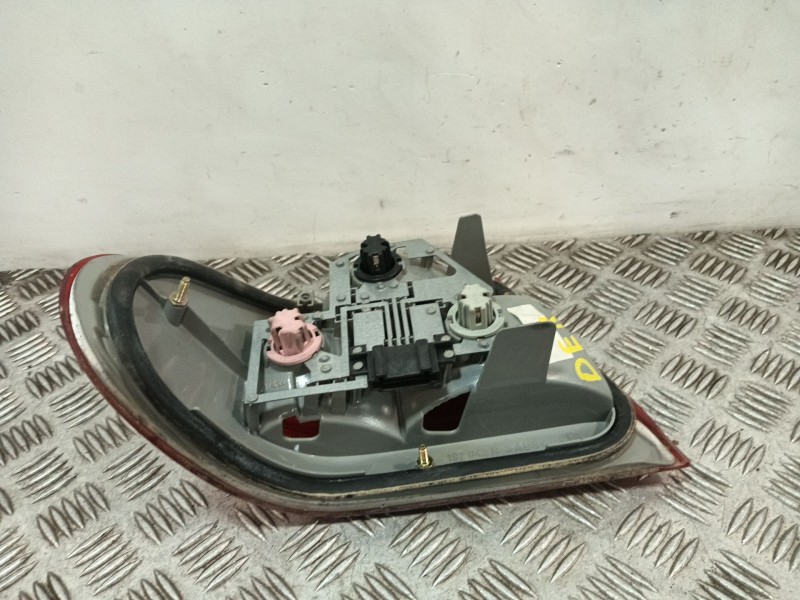 Recambio de piloto trasero derecho para mercedes-benz clase e (w210) e 280 (210.053) referencia OEM IAM 197042  