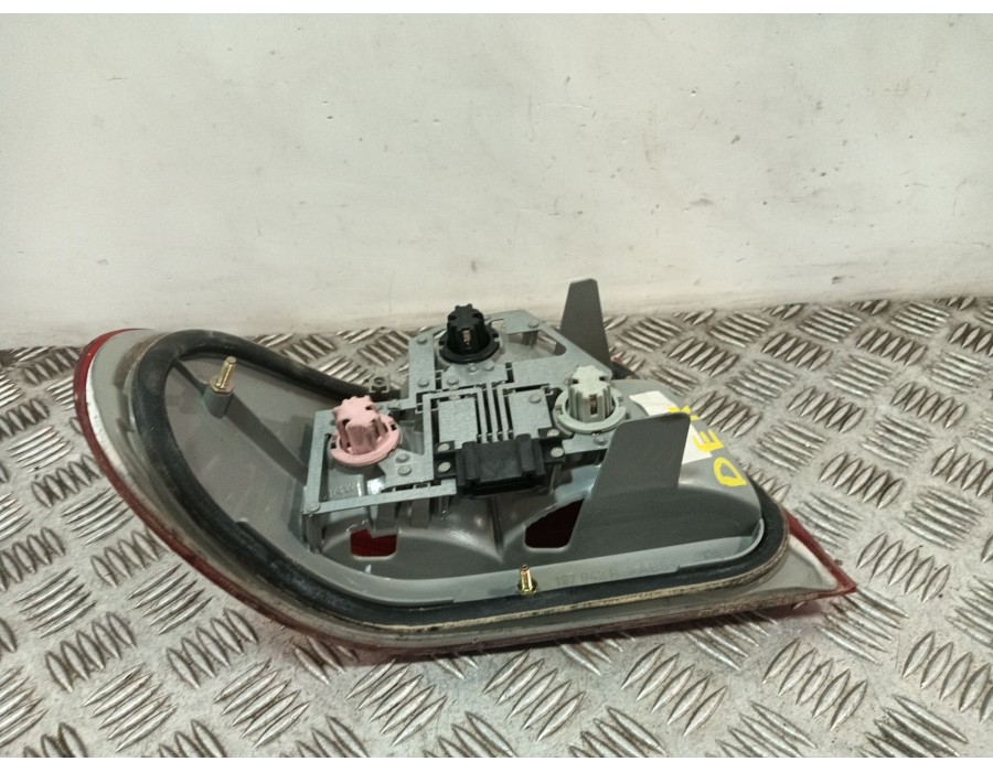 Recambio de piloto trasero derecho para mercedes-benz clase e (w210) e 280 (210.053) referencia OEM IAM 197042  
