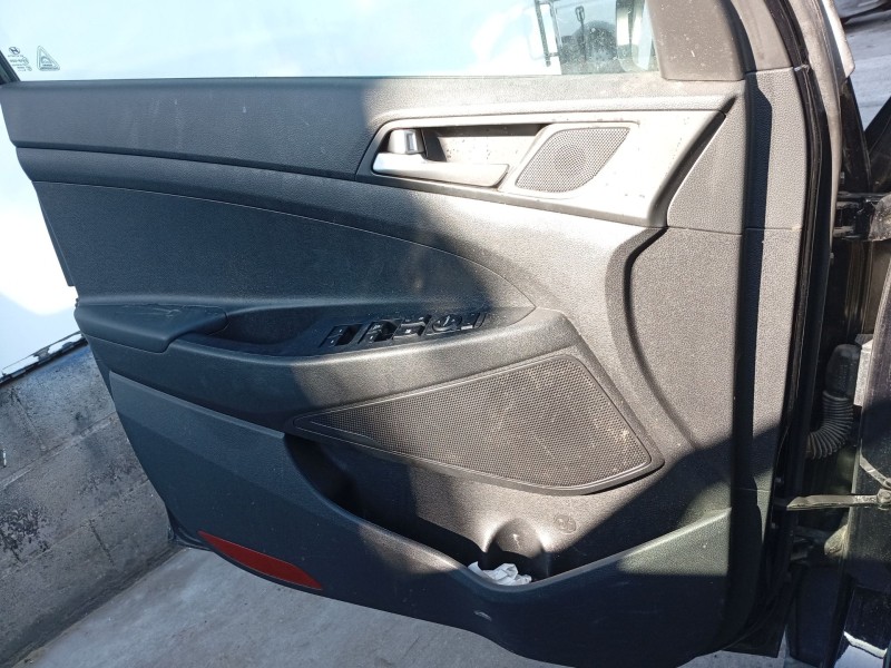 Recambio de guarnecido puerta delantera izquierda para hyundai tucson (tl, tle) 1.6 gdi referencia OEM IAM   