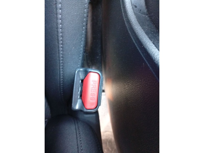 Recambio de enganche cinturon delantero izquierdo para hyundai tucson (tl, tle) 1.6 gdi referencia OEM IAM 89830D7000TRY  