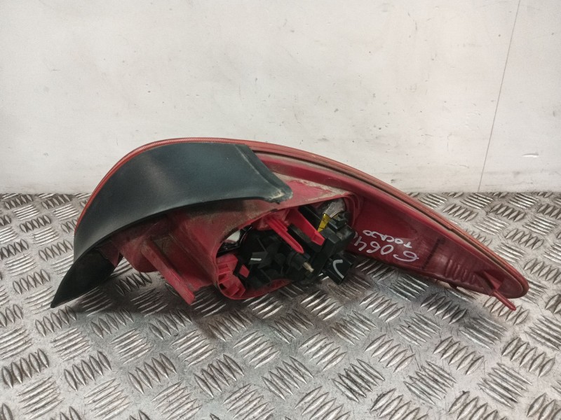 Recambio de piloto trasero izquierdo para peugeot 206 hatchback (2a/c) 1.4 i referencia OEM IAM 6350S0  