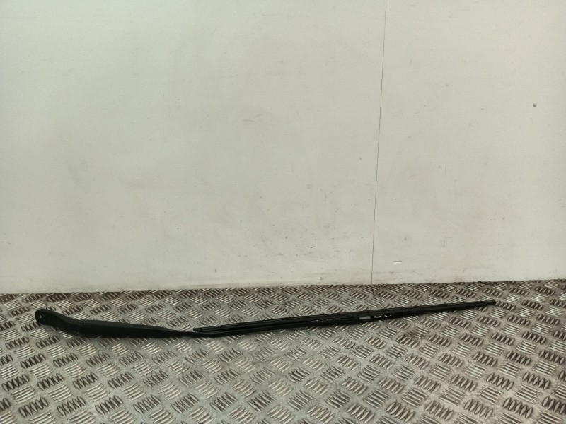 Recambio de brazo limpia delantero derecho para renault master iii master iii referencia OEM IAM 8200734777C  
