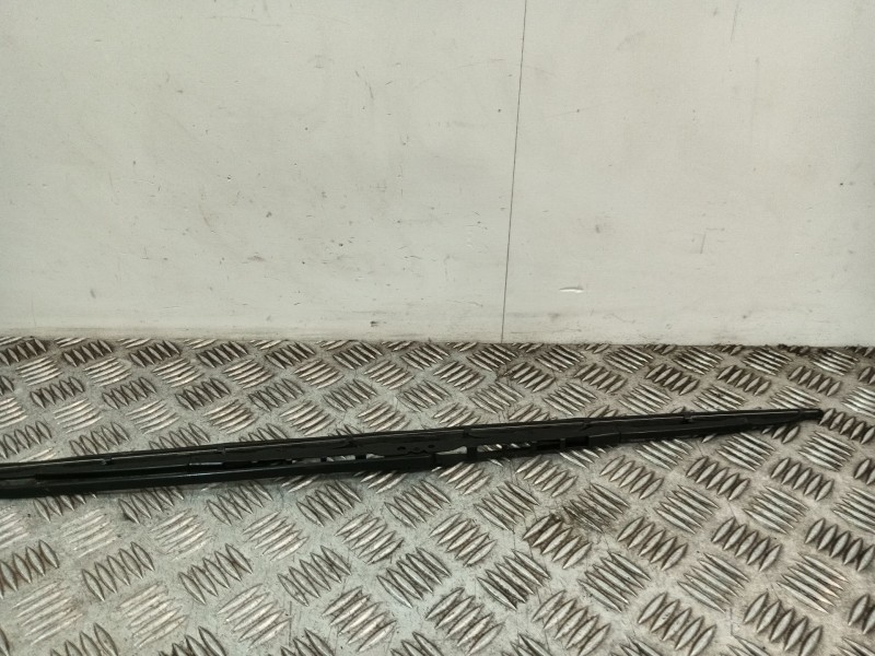 Recambio de brazo limpia delantero derecho para renault master iii master iii referencia OEM IAM 8200734777C  