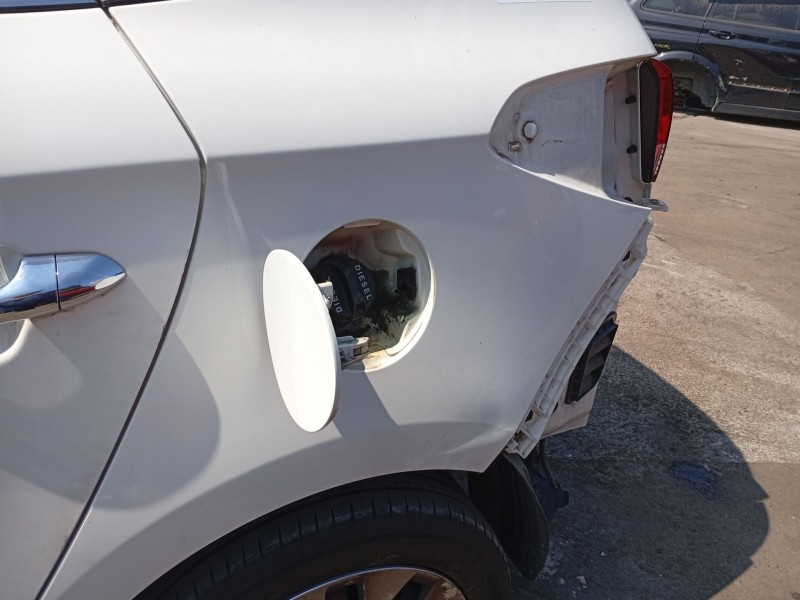 Recambio de deposito combustible para kia carens iv 1.7 crdi referencia OEM IAM 31150A4950  