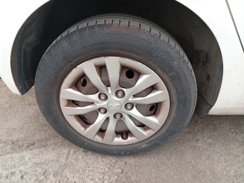Recambio de mangueta trasera derecha para hyundai ix20 (jc) 1.4 crdi referencia OEM IAM 527502KXXX  