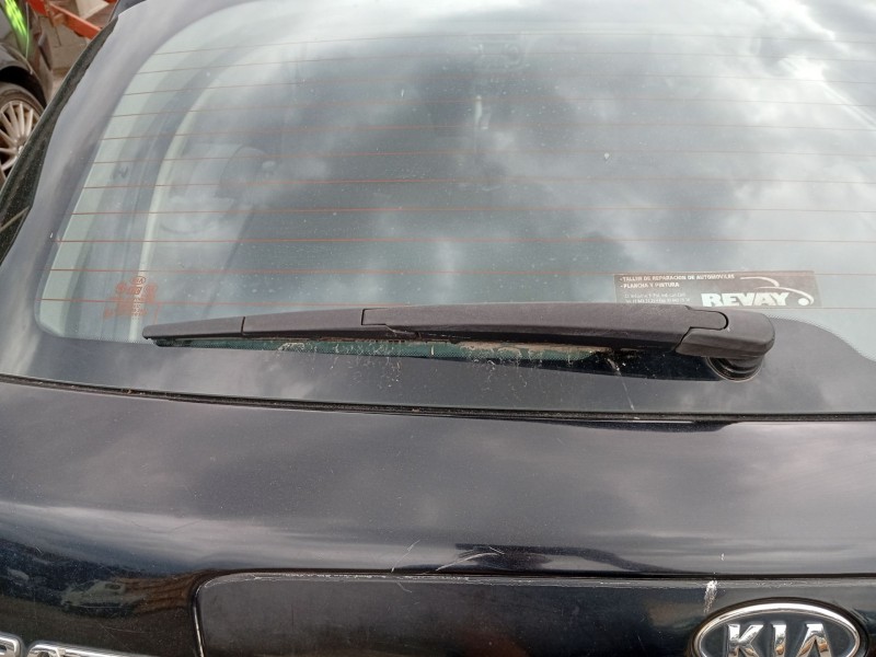 Recambio de brazo limpia trasero para kia cerato i hatchback (ld) 2.0 crdi referencia OEM IAM 988152F000  