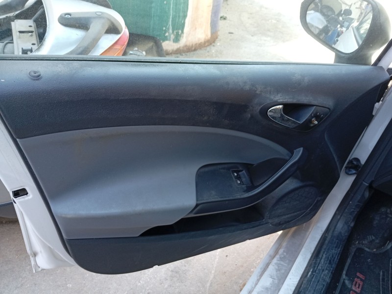 Recambio de guarnecido puerta delantera izquierda para seat ibiza iv sc (6j1, 6p5) 1.2 referencia OEM IAM 6J4867011  