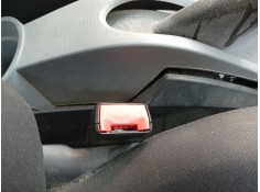 Recambio de enganche cinturon delantero derecho para seat ibiza iv sc (6j1, 6p5) 1.2 referencia OEM IAM 6R0857756D  