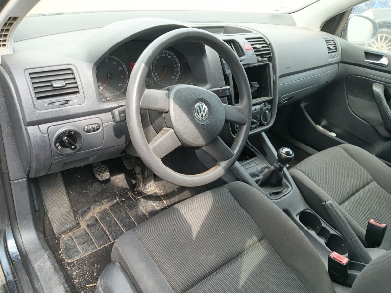 volkswagen golf v (1k1) del año 2004