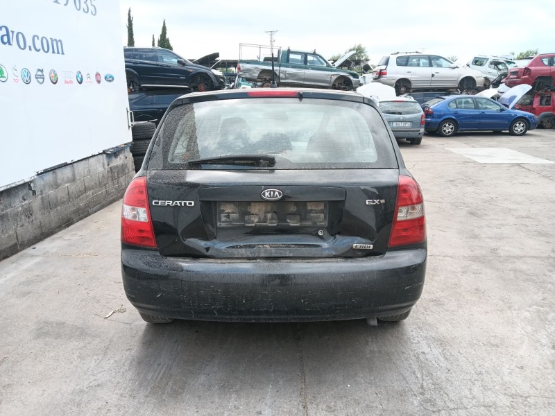 kia cerato i hatchback (ld) del año 2004