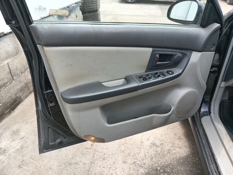 kia cerato i hatchback (ld) del año 2004
