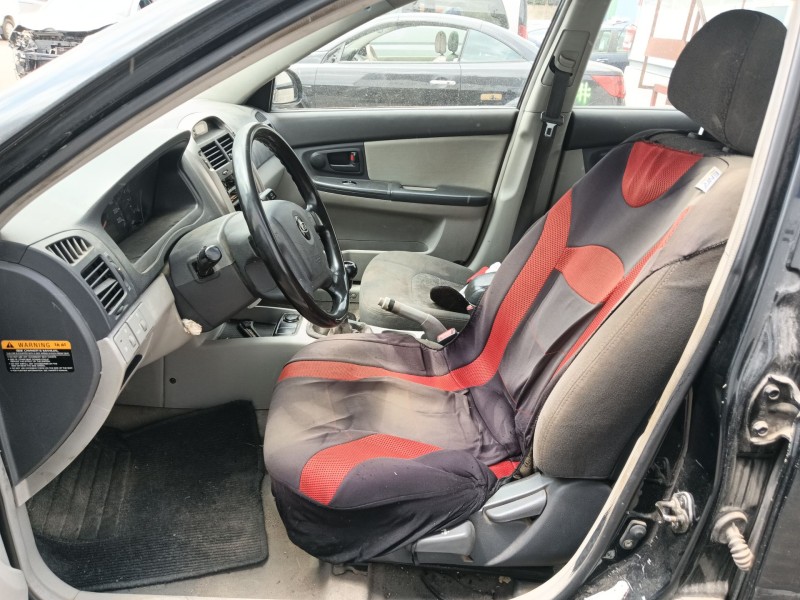 kia cerato i hatchback (ld) del año 2004