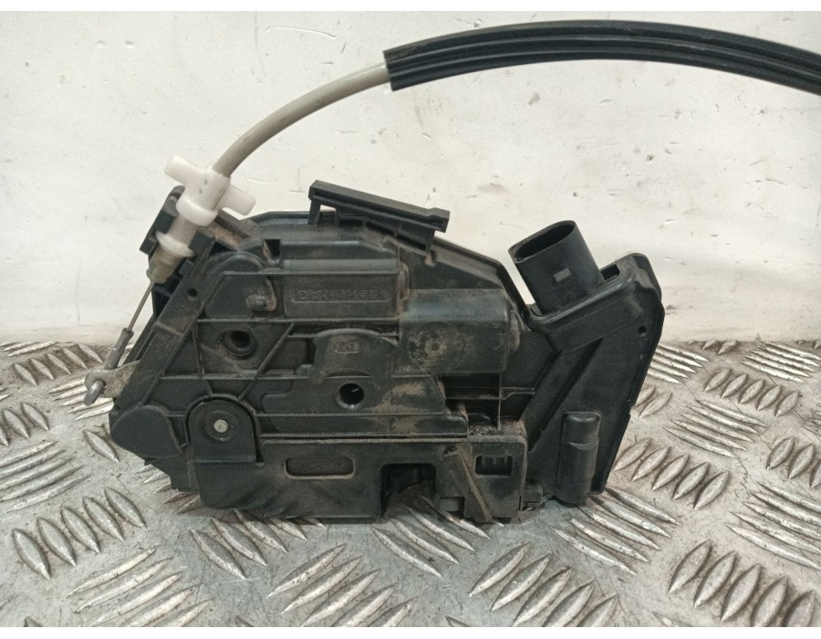 Recambio de cerradura puerta delantera derecha para seat ibiza iv (6j5, 6p1) 1.6 tdi referencia OEM IAM 5N1837016A  