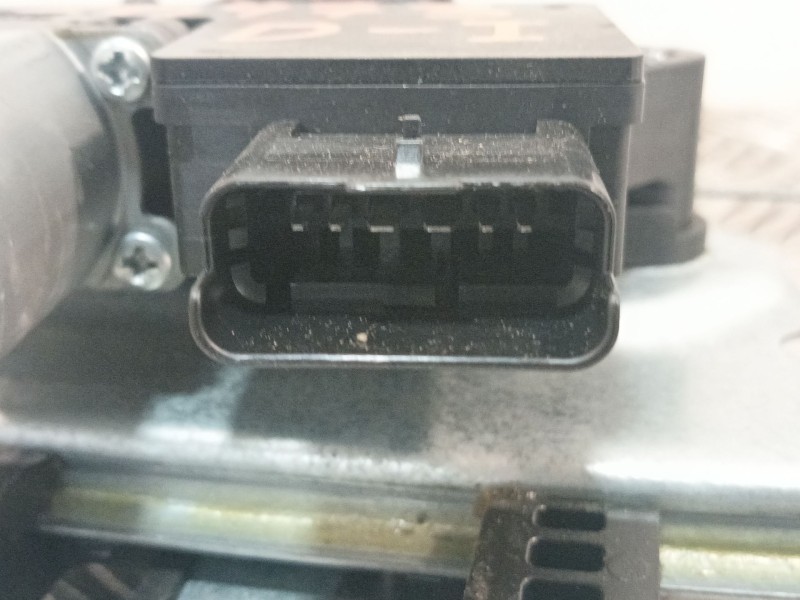 Recambio de elevalunas delantero izquierdo para renault kadjar (ha_, hl_) 1.6 dci 130 referencia OEM IAM 807218884R  