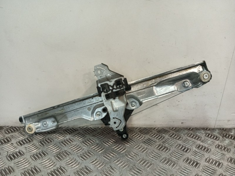Recambio de elevalunas delantero izquierdo para renault kadjar (ha_, hl_) 1.6 dci 130 referencia OEM IAM 807218884R  
