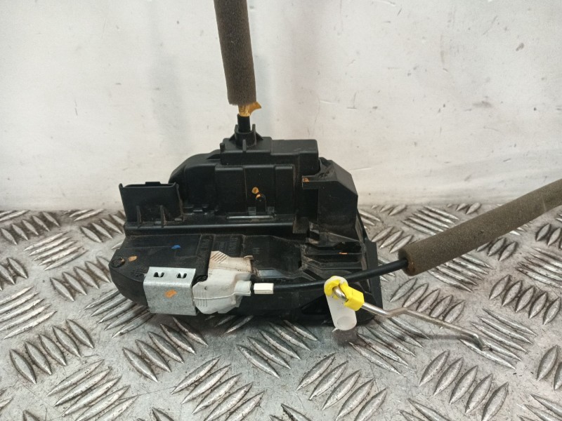Recambio de cerradura puerta delantera izquierda para renault kadjar (ha_, hl_) 1.6 dci 130 referencia OEM IAM 805004EA2B  