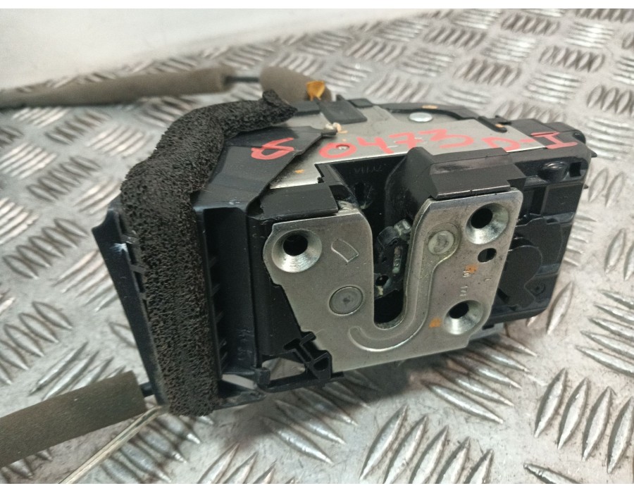 Recambio de cerradura puerta delantera izquierda para renault kadjar (ha_, hl_) 1.6 dci 130 referencia OEM IAM 805004EA2B  