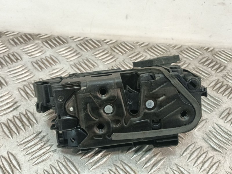 Recambio de cerradura puerta trasera izquierda para skoda fabia iii (nj3) 1.0 tsi referencia OEM IAM A6E5TA839016E  