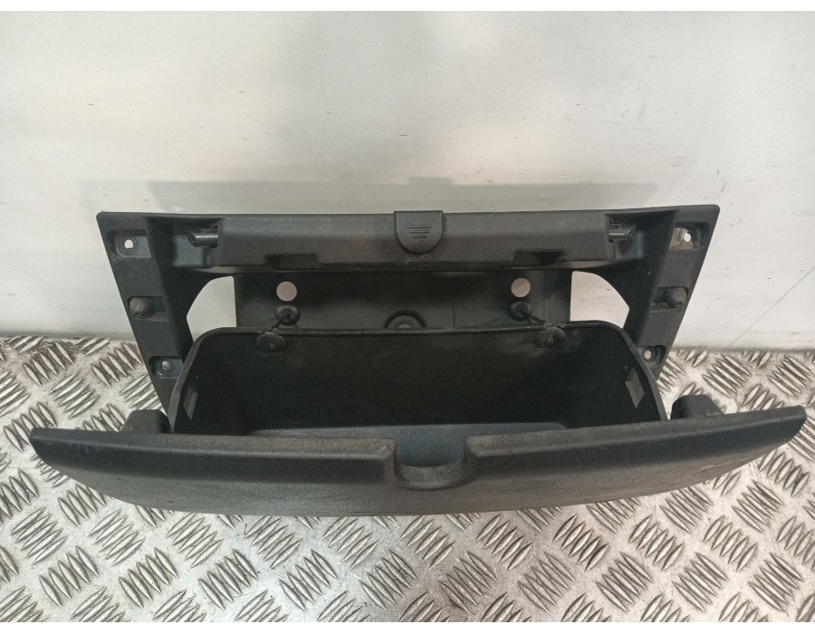 Recambio de guantera para iveco daily vi furgoneta 35s18, 35c18, 40c18, 50c18, 60c18, 65c18, 70c18 referencia OEM IAM 5801544529