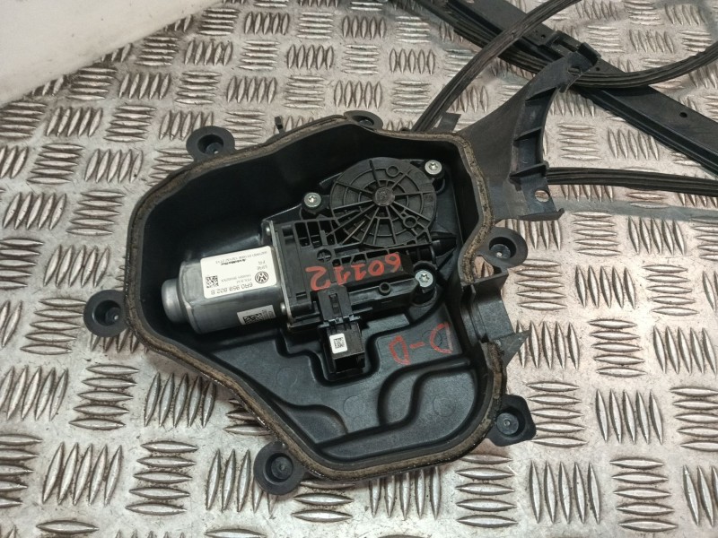 Recambio de elevalunas delantero derecho para seat ibiza iv (6j5, 6p1) 1.6 tdi referencia OEM IAM 6J3837402  