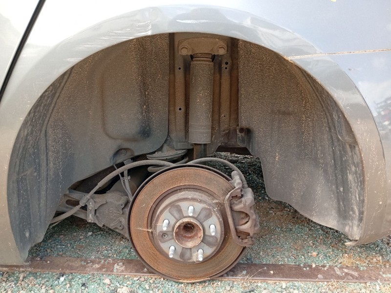 Recambio de paso de rueda trasero izquierdo para chevrolet cruze (j300) 2.0 cdi referencia OEM IAM 95953138  