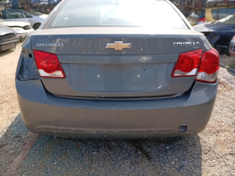 Recambio de paragolpes trasero para chevrolet cruze (j300) 2.0 cdi referencia OEM IAM 95479273  