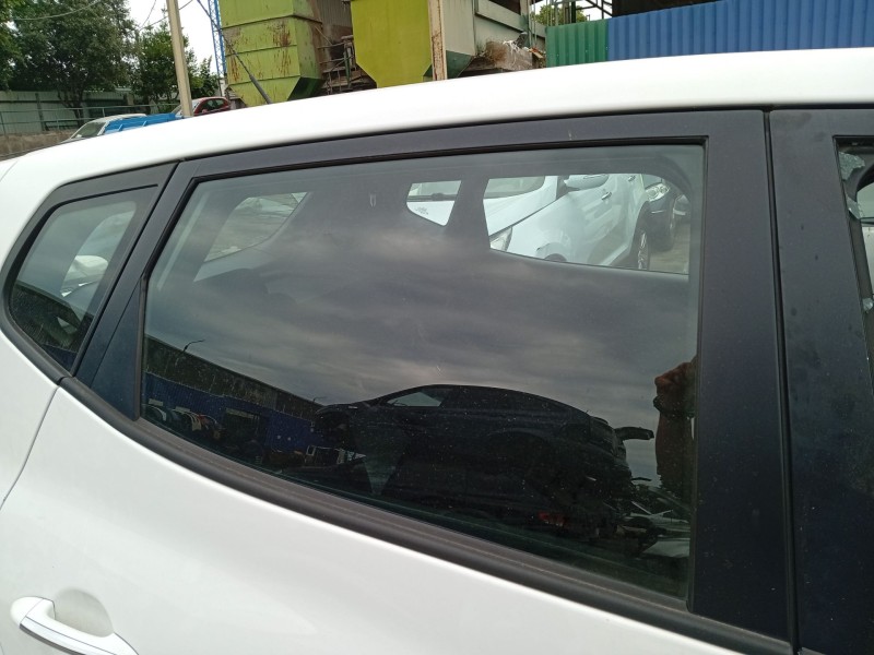 Recambio de luna trasera derecha para hyundai ix20 (jc) 1.4 crdi referencia OEM IAM 834211P000  