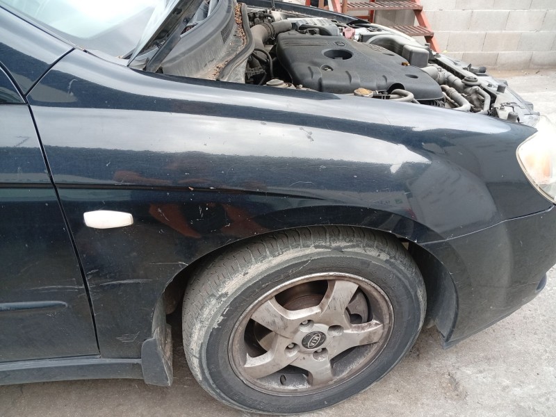 Recambio de aleta delantera derecha para kia cerato i hatchback (ld) 2.0 crdi referencia OEM IAM 663212F020  