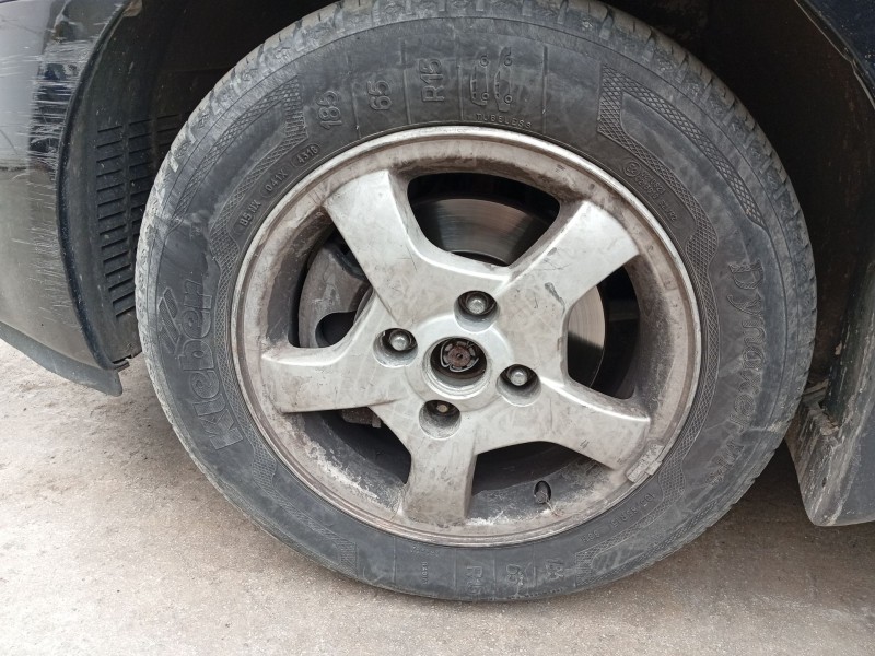Recambio de mangueta delantera izquierda para kia cerato i hatchback (ld) 2.0 crdi referencia OEM IAM 517152F210  