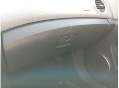 Recambio de guantera para chevrolet cruze (j300) 2.0 cdi referencia OEM IAM 42426839  