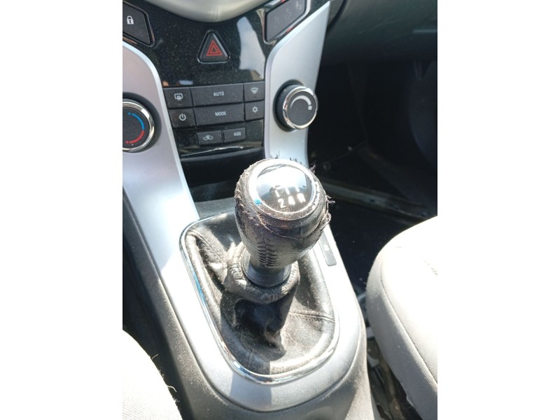Recambio de palanca cambio para chevrolet cruze (j300) 2.0 cdi referencia OEM IAM 25186990  