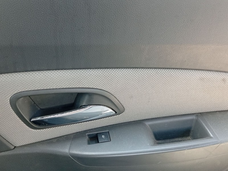Recambio de mando elevalunas trasero derecho para chevrolet cruze (j300) 2.0 cdi referencia OEM IAM 20933566  