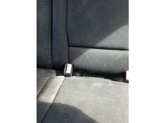 Recambio de enganche cinturon trasero derecho para mercedes-benz clase c (w203) c 180 kompressor (203.046) referencia OEM IAM 20