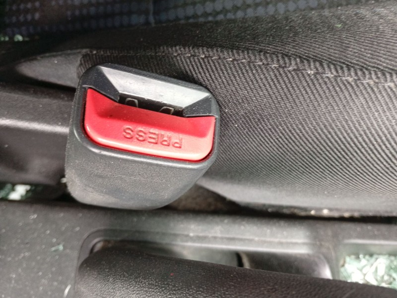Recambio de enganche cinturon delantero izquierdo para hyundai ix20 (jc) 1.4 crdi referencia OEM IAM   