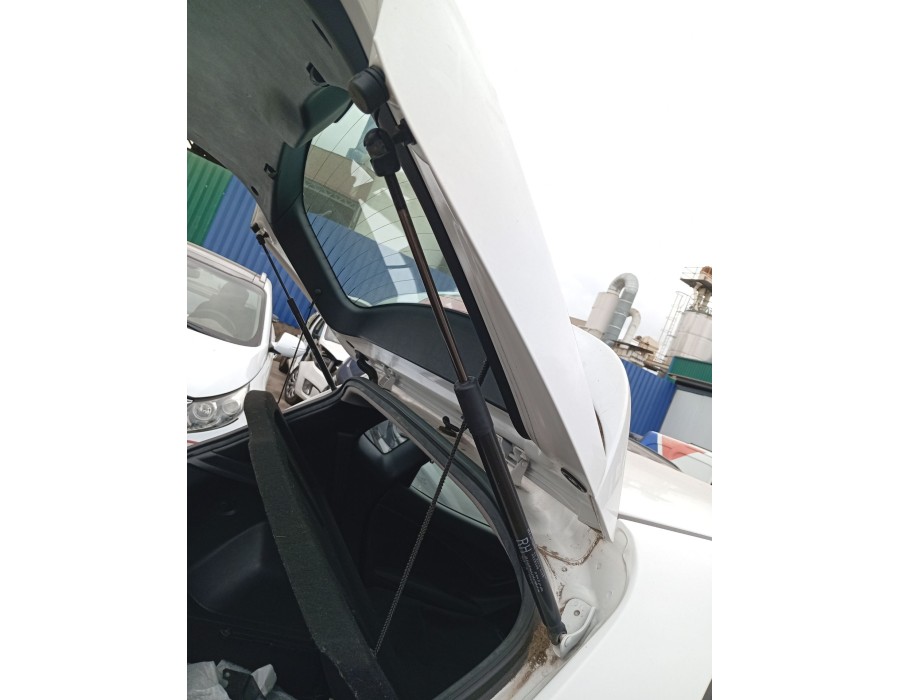 Recambio de amortiguadores maletero / porton para hyundai ix20 (jc) 1.4 crdi referencia OEM IAM 817701K000  