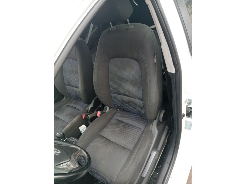 Recambio de asiento delantero izquierdo para hyundai ix20 (jc) 1.4 crdi referencia OEM IAM 886001P010  