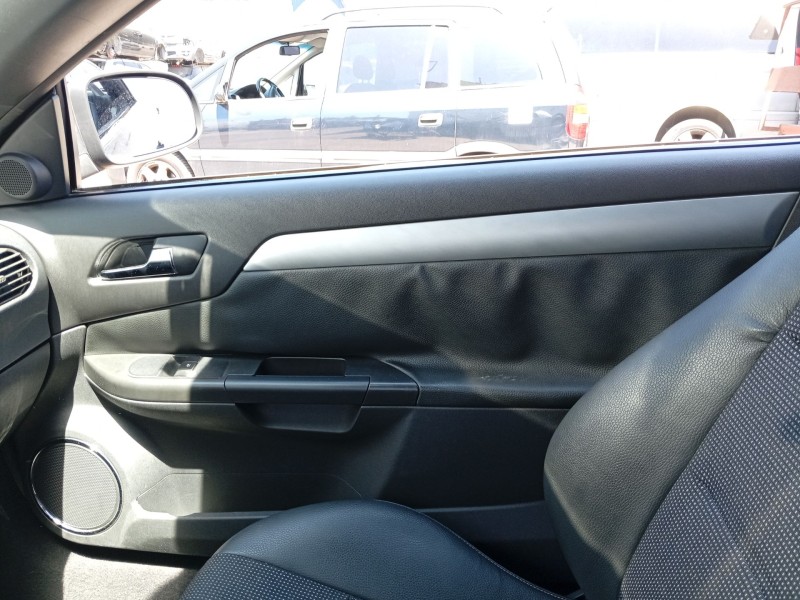 Recambio de guarnecido puerta delantera derecha para opel tigra twintop (x04) 1.8 (r97) referencia OEM IAM 7232448  