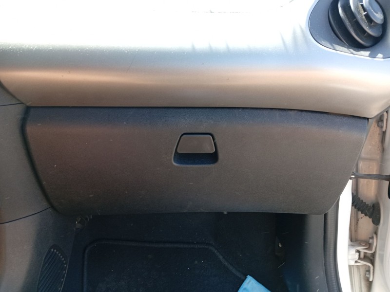 Recambio de guantera para citroën c1 (pm_, pn_) 1.0 referencia OEM IAM 555500H010  