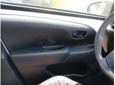 Recambio de guarnecido puerta delantera izquierda para citroën c1 (pm_, pn_) 1.0 referencia OEM IAM 676200H180  